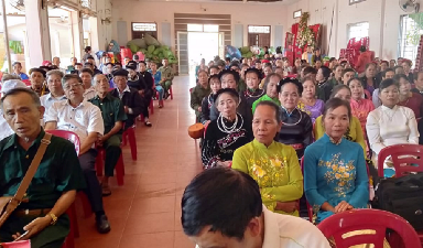 Gìn giữ, phát huy nghệ thuật đàn tính, hát then trên quê mới