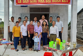 Lễ trao nhà Đại đoàn kết cho hộ nghèo tại xã Ea H’Leo