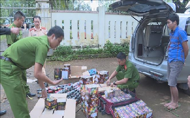 Tăng cường phòng, chống buôn lậu, vận chuyển trái phép pháo nổ qua biên giới
