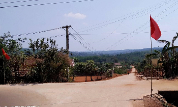 Xã Ea Khal 09 năm trên chặn đường chung tay xây dựng nông thôn mới