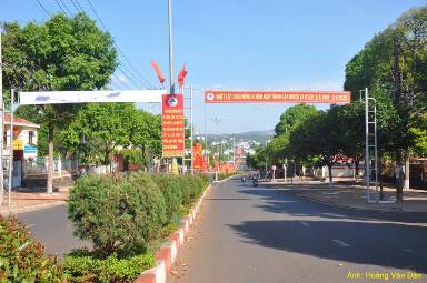 Bài viết của Chủ tịch UBND huyện về thành tựu phát triển kinh tế- xã hội của huyện Ea H’Leo trong 40 năm qua (1980- 2020)