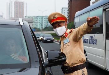 Cảnh sát giao thông toàn quốc ra quân tổng kiểm soát phương tiện giao thông đường bộ