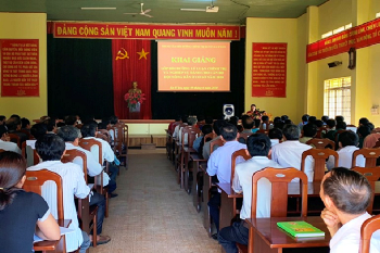 Bồi dưỡng lý luận chính trị - nghiệp vụ cho cán bộ Hội Nông dân cơ sở năm 2020