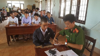 Đo lường sự hài lòng của người dân, tổ chức đối với sự phục vụ, giải quyết thủ tục hành chính trong Công an nhân dân năm 2020