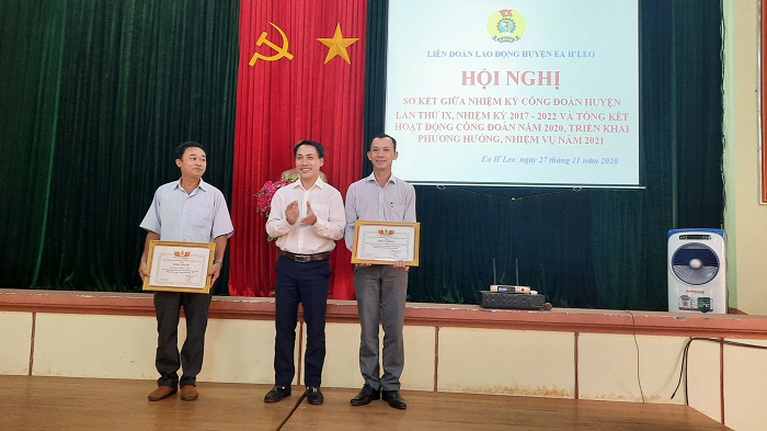 Hội nghị sơ kết giữa nhiệm kỳ Công đoàn huyện lần thứ IX, nhiệm kỳ 2017-2022