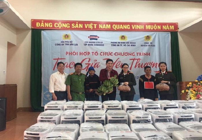 Trao gửi yêu thương đến người dân huyện Ea H’leo