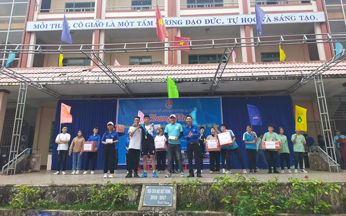 Huyện đoàn Ea H’Leo tổ chức Chương trình Kỷ niệm 71 năm Ngày truyền thống học sinh, sinh viên và Hội Sinh viên Việt Nam