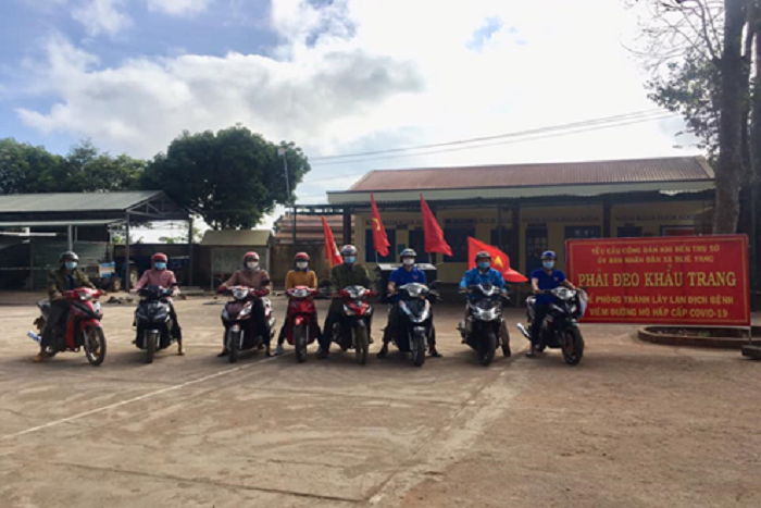 Cán bộ, đảng viên, công chức, viên chức và người lao động trên địa bàn huyện Ea H’Leo tích cực thực hiện phòng, chống dịch bệnh Covid - 19