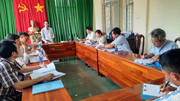 Kiểm tra, giám sát công tác chuẩn bị bầu cử tại xã ea tir