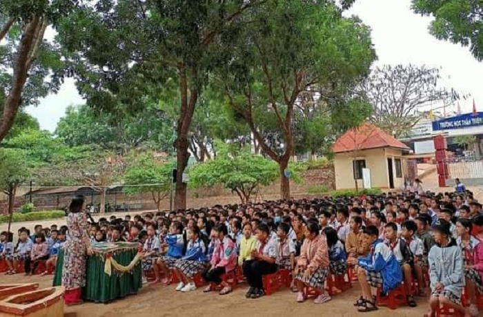 Đọc sách nâng cao tri thức