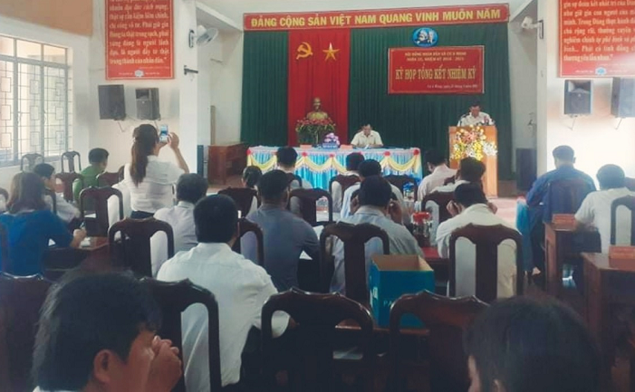 Hội đồng nhân dân xã Cư Amung tổ chức kỳ họp tổng kết nhiệm kỳ 2016 - 2021.