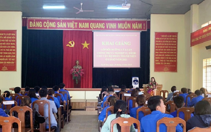 Khai giảng lớp Bồi dưỡng lý luận chính trị và nghiệp vụ dành cho Cán bộ Đoàn Thanh niên ở cơ sở năm 2021