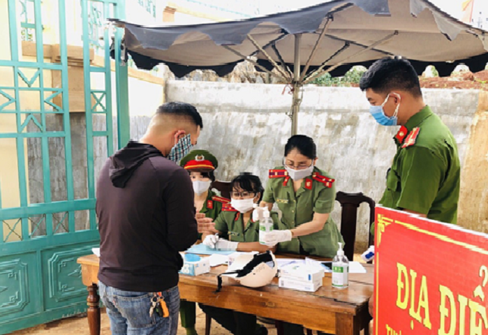 Công an huyện Ea H’leo triển khai lực lượng đảm bảo an toàn khu cách ly phòng, chống dịch Covid-19