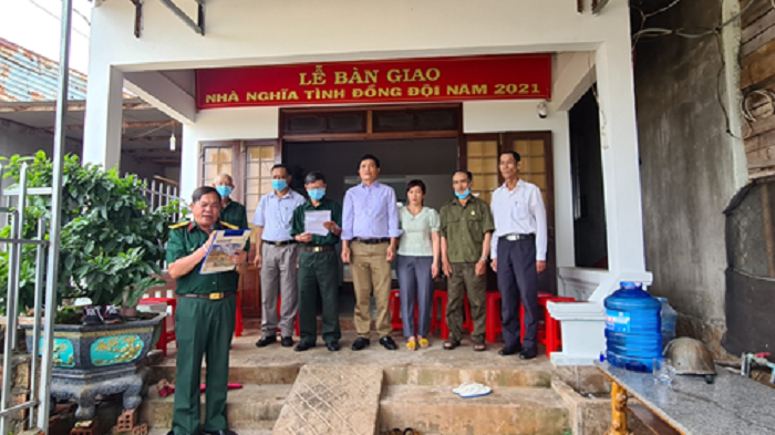 Trao nhà nghĩa tình đồng đội cho Hội viên Hội cựu chiến binh