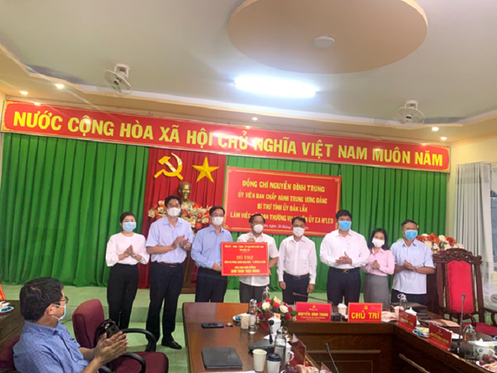 Đoàn công tác của Bí thư Tỉnh ủy làm việc tại huyện ủy Ea H'leo