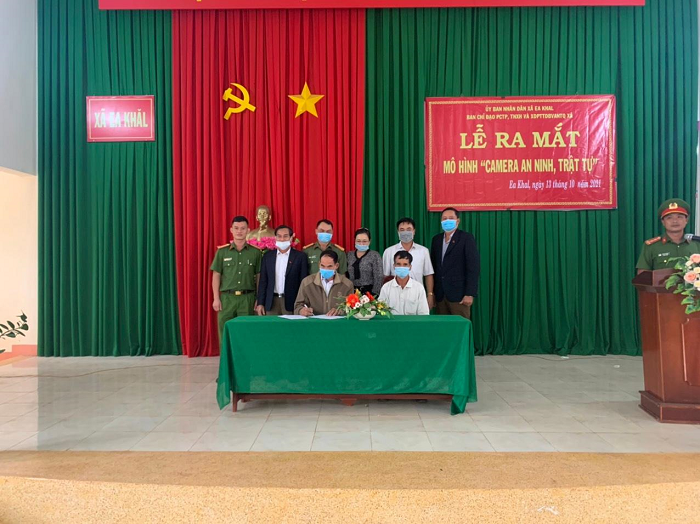 Công an xã Ea Khăl ra mắt Mô hình “Camera an ninh, trật tự”
