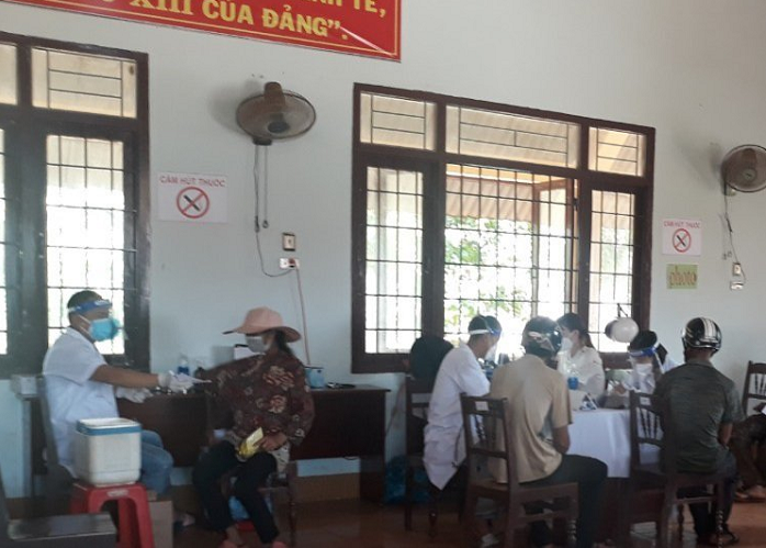 Xã Ea Sol tiếp tục tiêm vắc xin phòng COVID-19 cho toàn dân