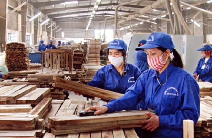 Nghị quyết 116/NQ-CP về hỗ trợ người lao động và người sử dụng lao động