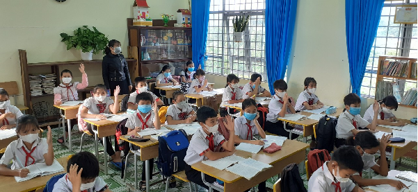 Huyện Ea H’Leo tăng cường tuyên truyền công tác phòng chống COVID-19 khi học sinh trở lại trường học trực tiếp