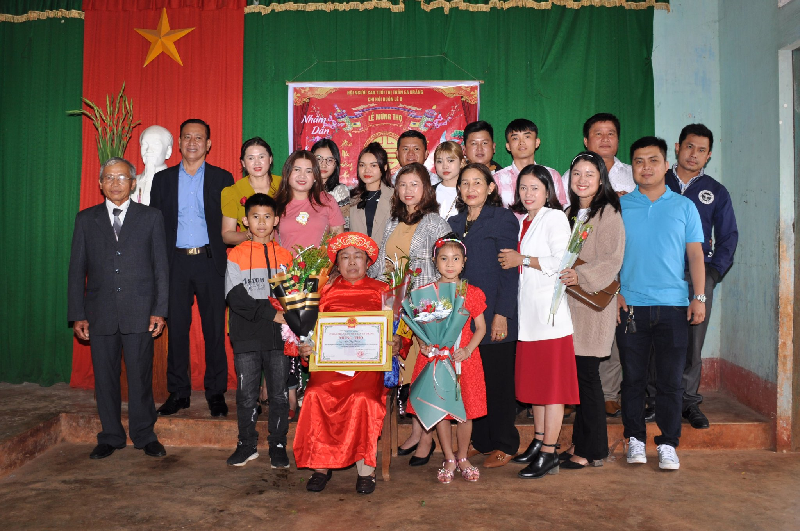 Mừng thọ đầu Xuân - Nét đẹp truyền thống của dân tộc Việt Nam
