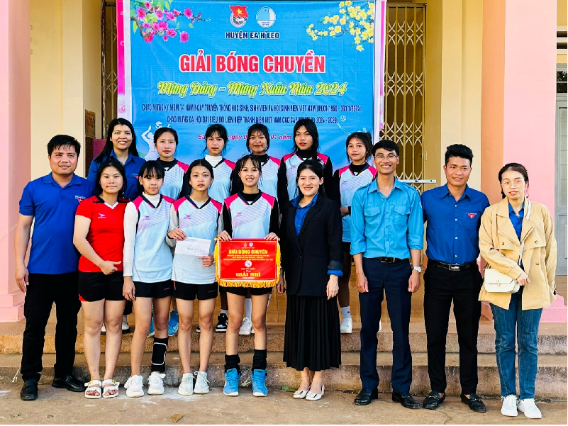 Huyện đoàn Ea H’Leo tổ chức Giải bóng chuyền “Mừng Đảng – Mừng Xuân Giáp Thìn 2024