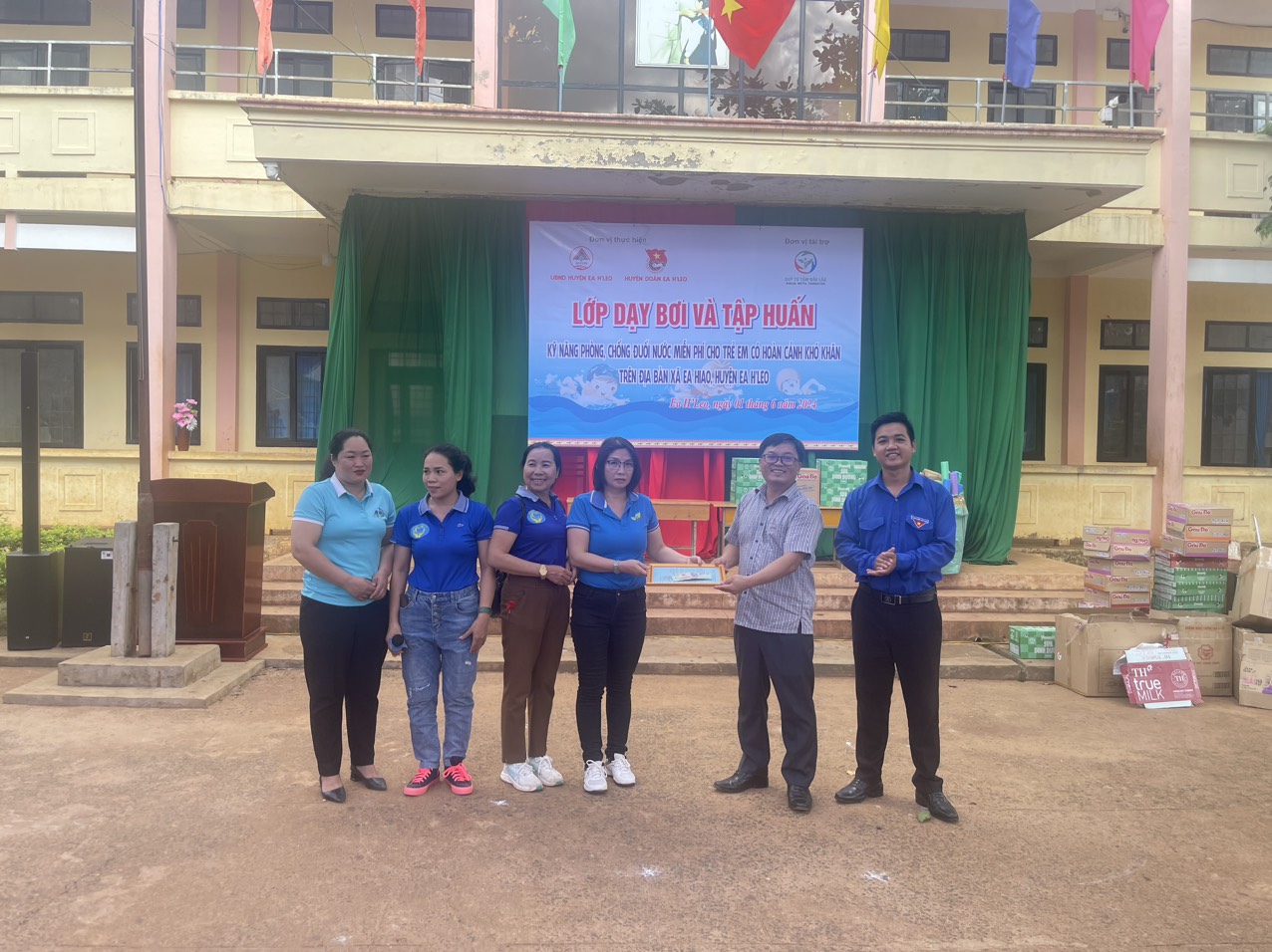 bơi2