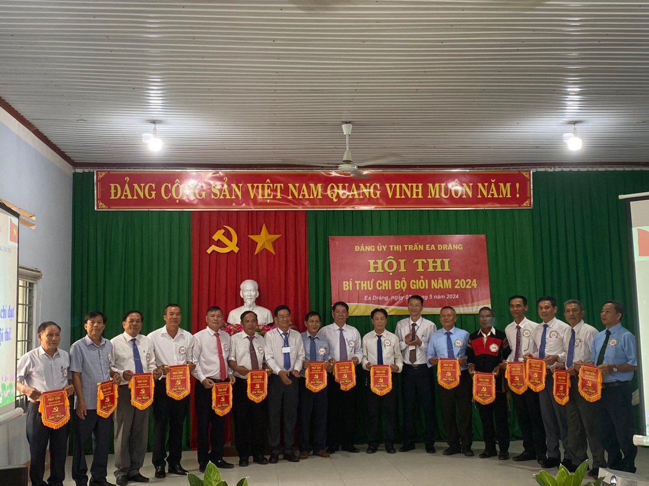 Hội thi Bí thư chi bộ giỏi thị trấn Ea Drăng năm 2024