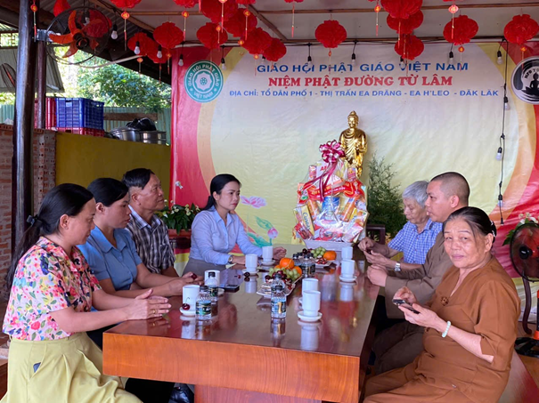 Đoàn công tác của Huyện ủy, HĐND, UBND, Ủy ban MTTQ Việt Nam huyện thăm, tặng quà các cơ sở Phật giáo nhân dịp lễ Vu lan năm 2024