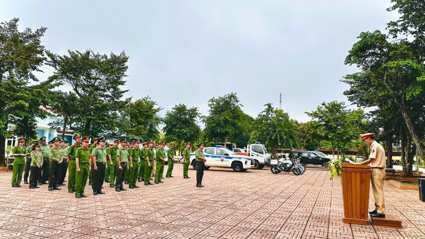 Lễ ra quân đảm bảo an ninh trật tự, an toàn giao thông Lễ Quốc khánh 02/9 và tháng cao điểm an toàn giao thông cho học sinh đến trường – tháng 9 năm 2024.