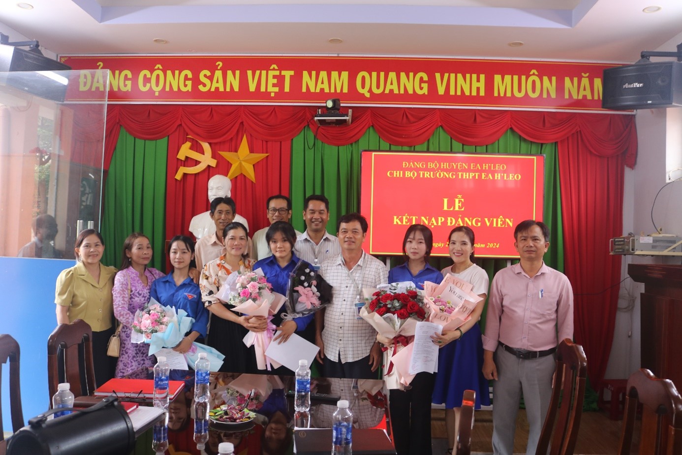 Huyện Ea H’Leo phát triển Đảng trong Trường học