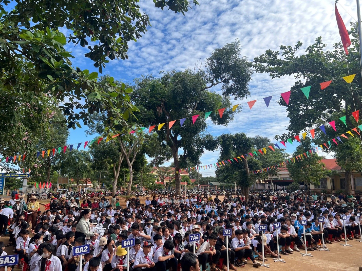 Công an huyện Ea H’Leo tổ chức Hội nghị tuyên truyền, phổ biến kiến thức pháp luật tại xã Ea Sol
