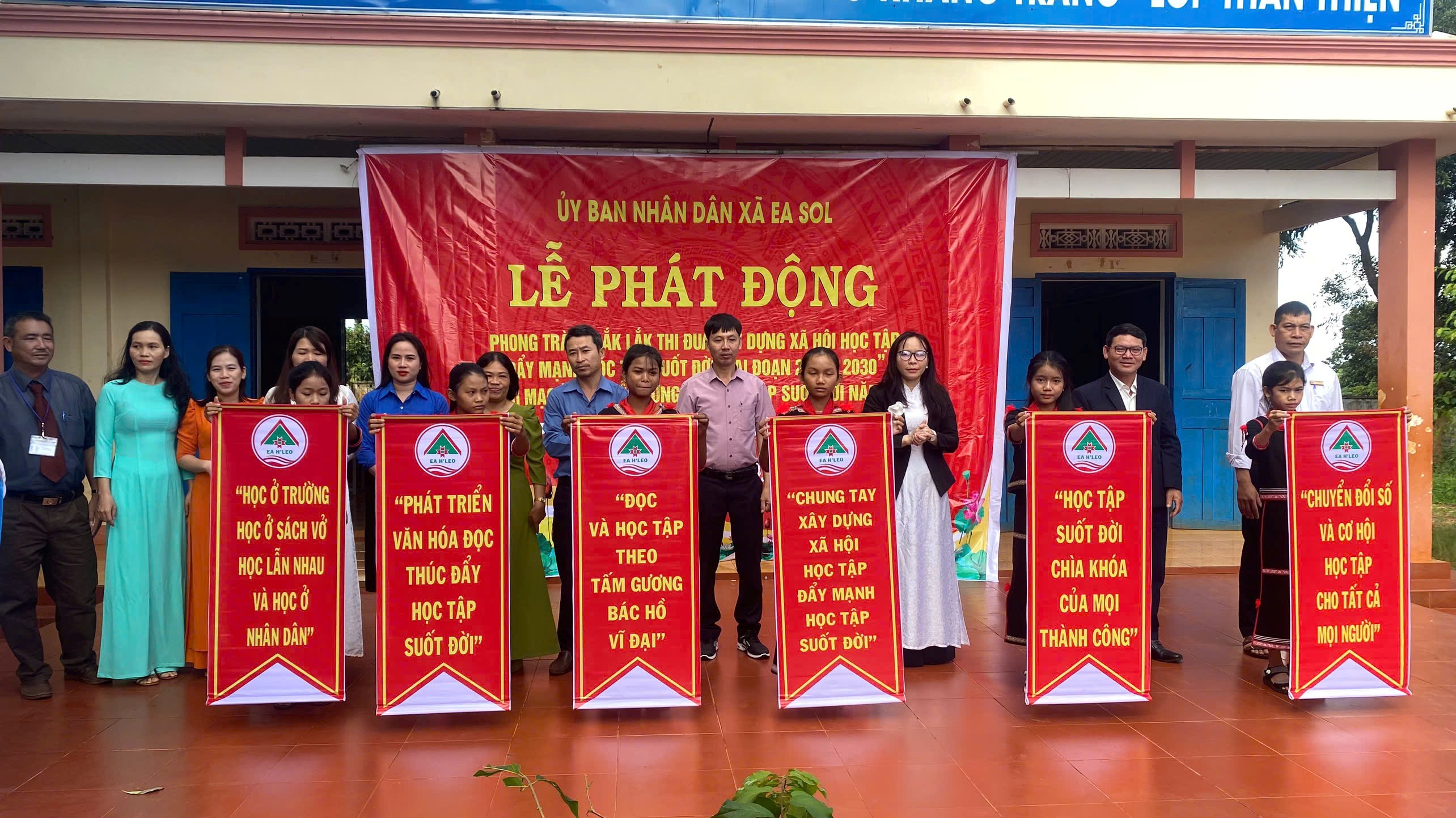 Xã Ea Sol tổ chức Lễ phát động Tuần lễ hưởng ứng học tập suốt đời năm 2024