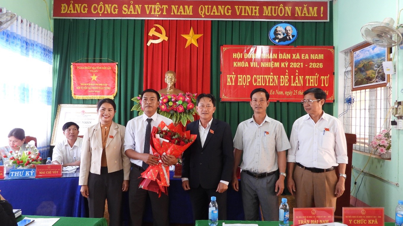 Kỳ họp chuyên đề lần thứ Tư, HĐND xã Ea Nam khóa VII, nhiệm kỳ 2021 – 2026