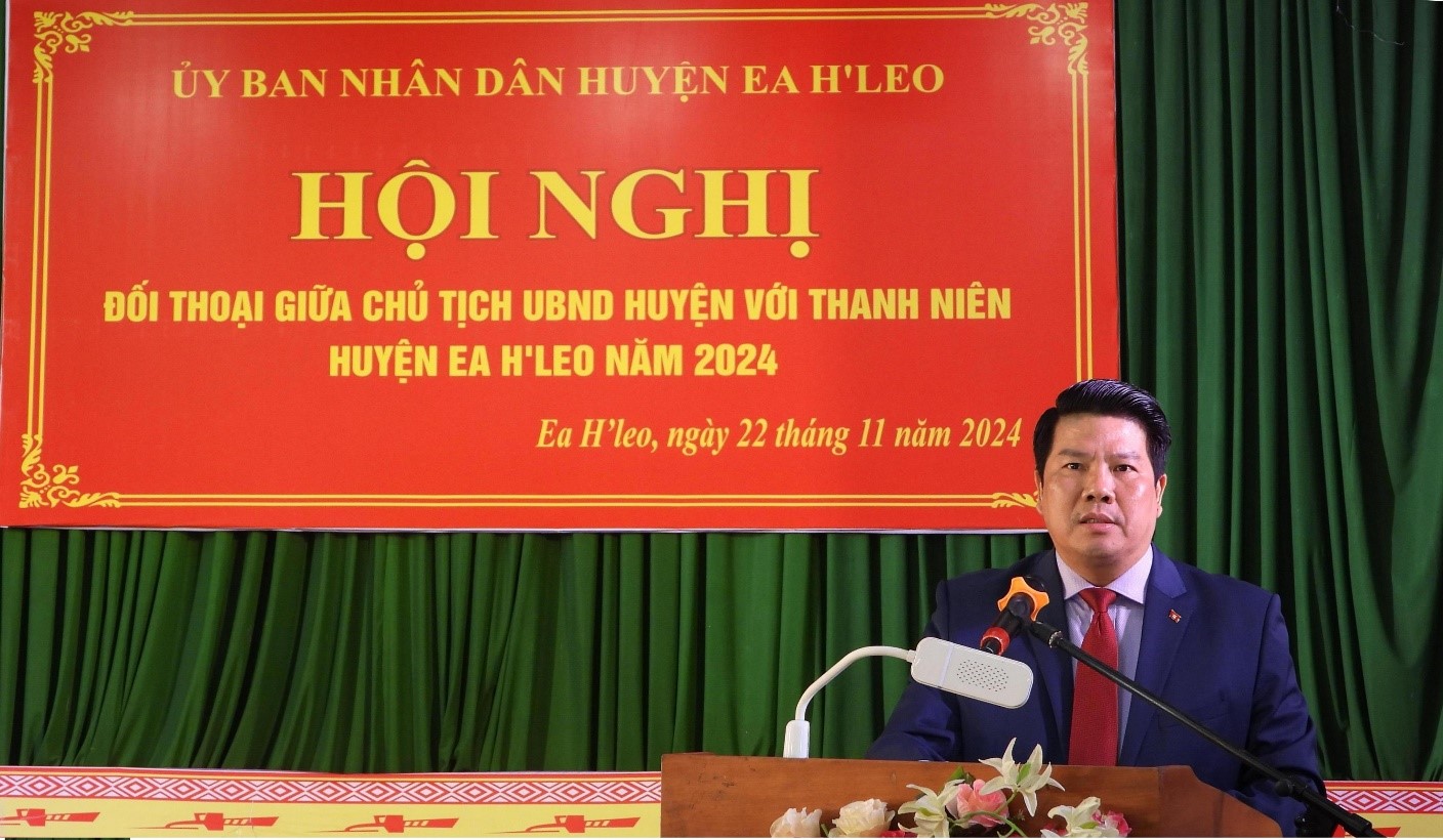 Chủ tịch UBND huyện Ea H’Leo đối thoại với thanh niên năm 2024