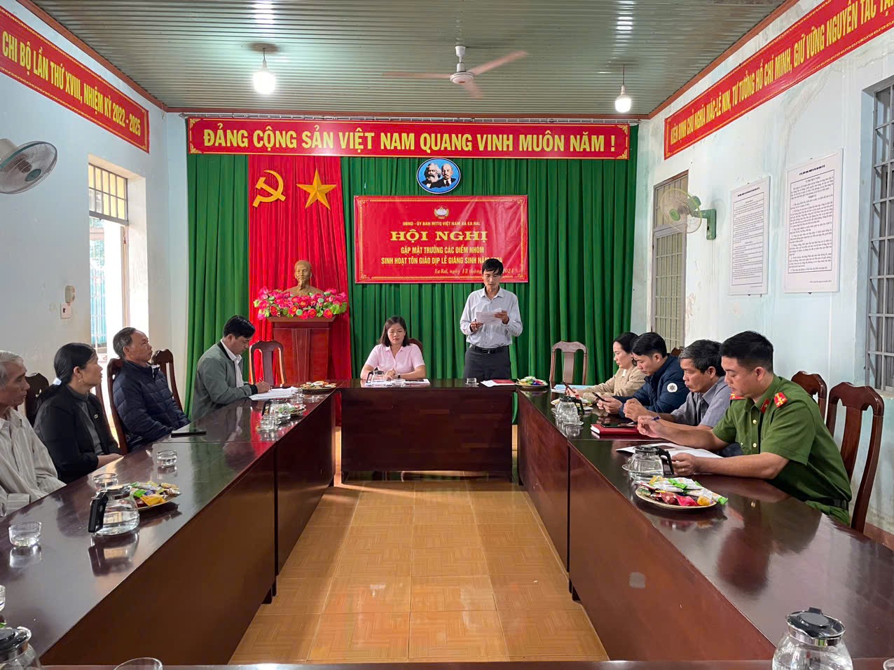 Hội nghị gặp mặt trưởng các điểm nhóm sinh hoạt tôn giáo xã Ea Ral năm 2024
