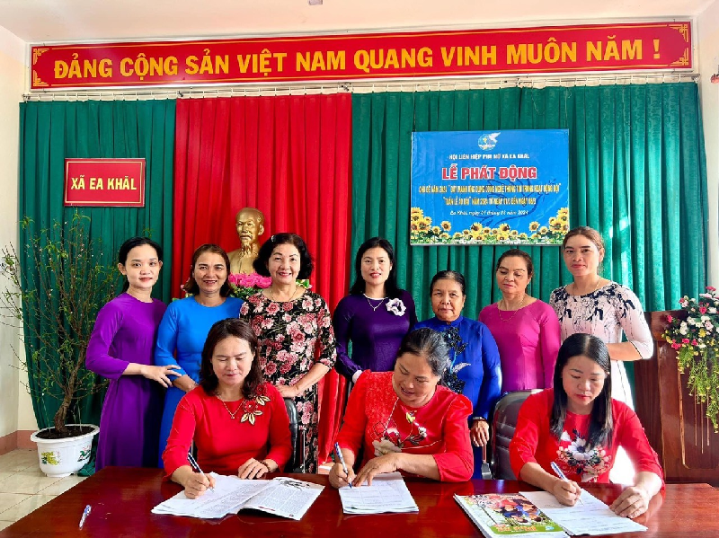 Xã Ea Khăl tổ chức Lễ phát động "Đẩy mạnh ứng dụng công nghệ thông tin trong hoạt động Hội" và phát động, hưởng ứng "Tuần lễ áo dài" bắt đầu từ ngày 01/3-08/3/2024