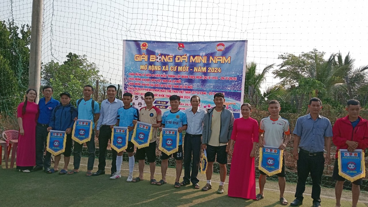 Khai mạc giải bóng đá MiNi Nam mở rộng xã Cư Mốt năm 2024