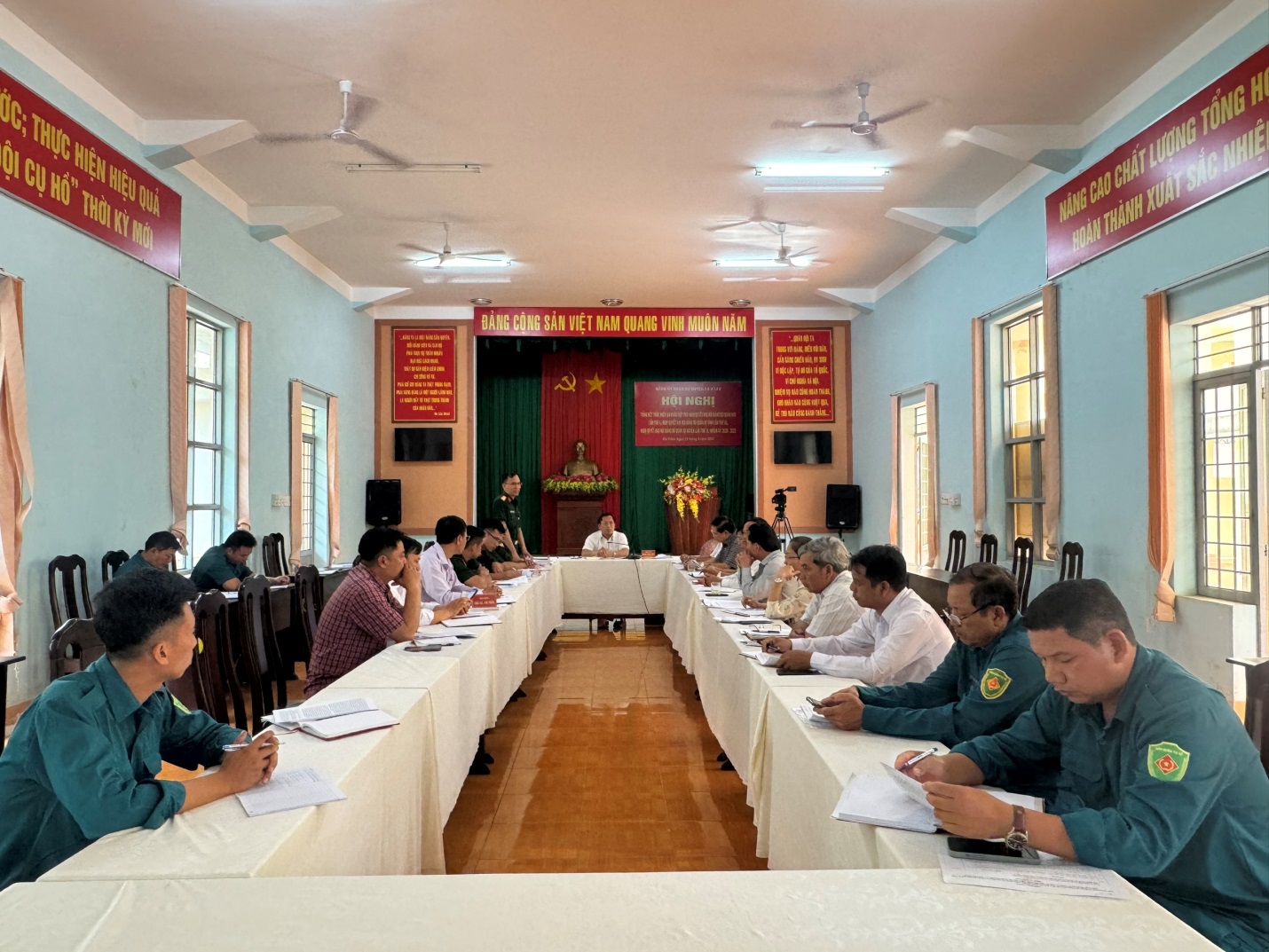 Hội nghị tổng kết thực hiện ba khâu đột phá Nghị quyết Đại hội Đảng bộ Quân khu lần thứ X, Nghị quyết Đại hội Đảng bộ Quân sự tỉnh lần thứ XII và Nghị quyết Đại hội Đảng bộ Quân sự huyện lần thứ IX, nhiệm kỳ 2020-2025