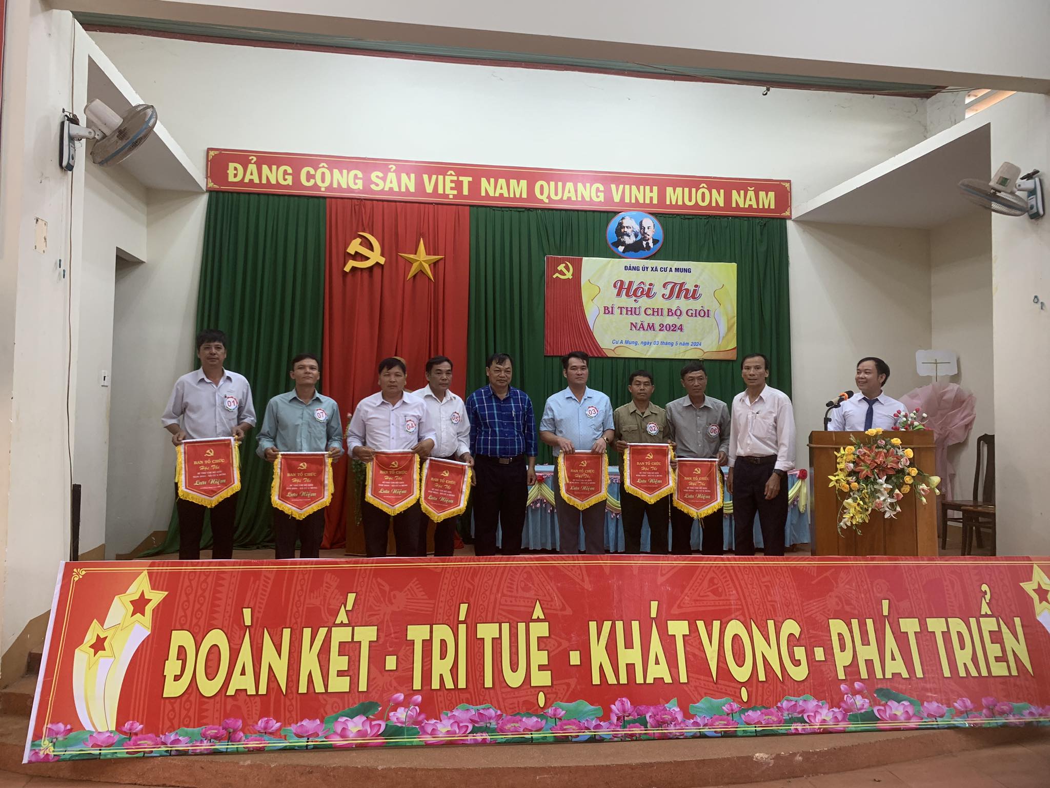 Đảng ủy xã Cư A Mung tổ chức Khai mạc Hội thi Bí thư Chi bộ giỏi năm 2024