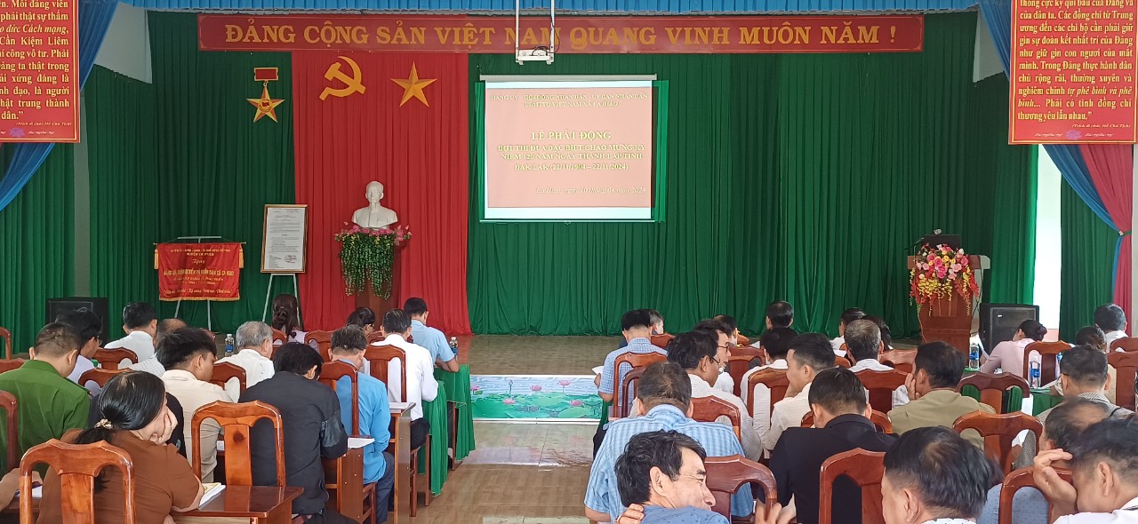 Xã Ea Hiao tổ chức Lễ Phát động đợt thi đua đặc biệt chào mừng kỷ niệm 120 năm Ngày thành lập tỉnh Đắk Lắk (22/11/1904-22/11/2024)