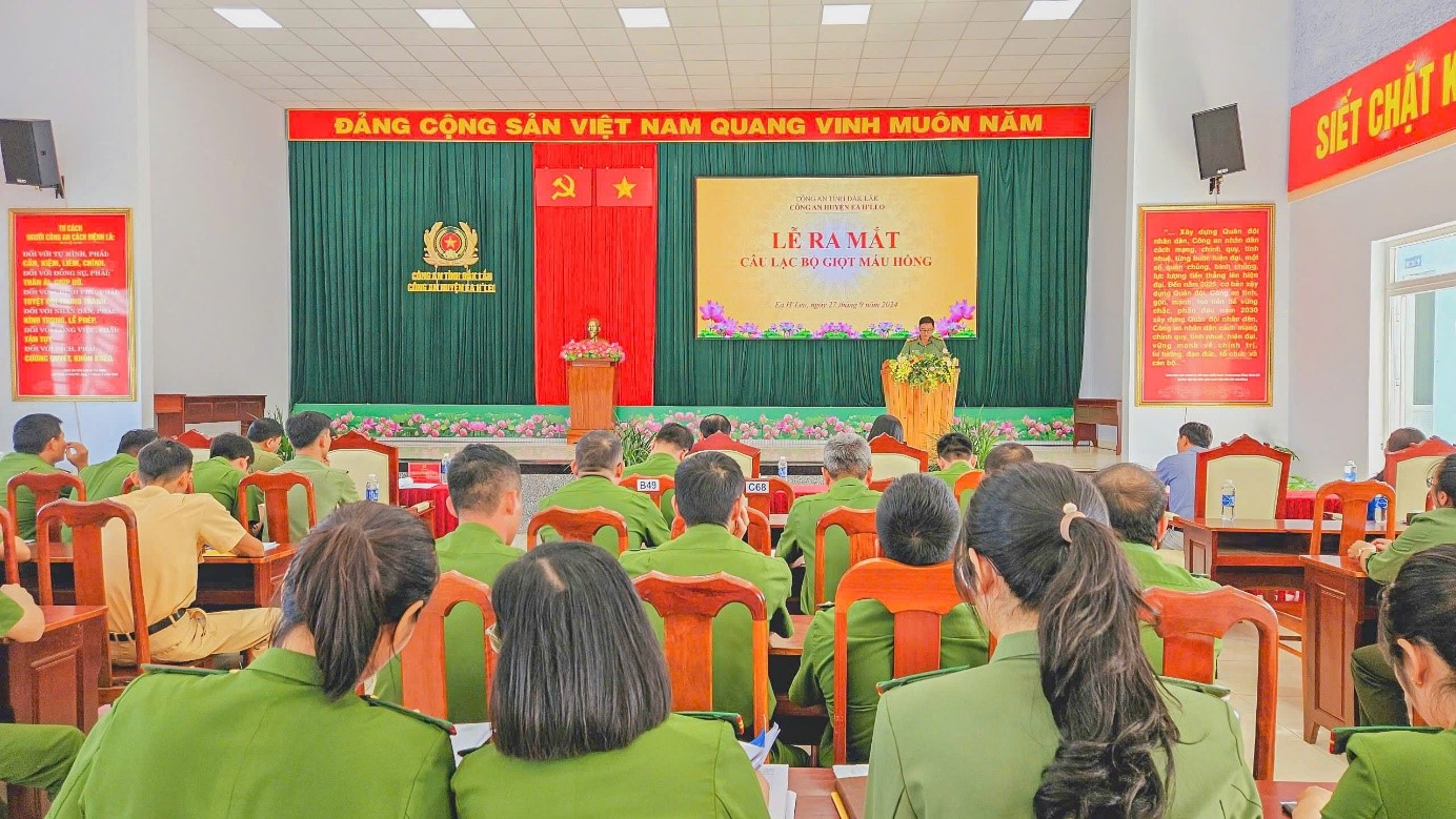 Công an huyện Ea H’Leo tổ chức Lễ ra mắt Câu lạc bộ Giọt máu hồng
