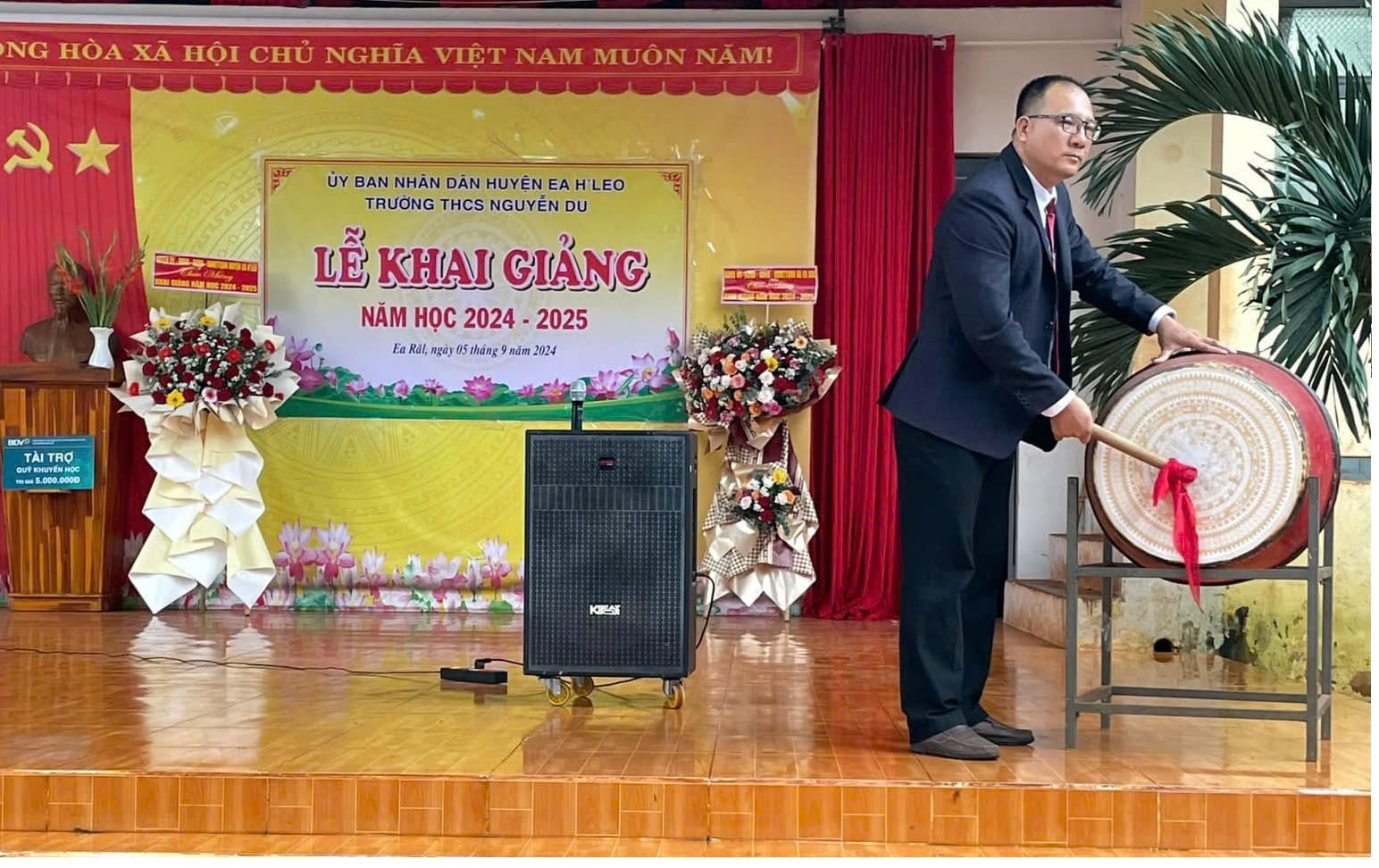 Từng bừng ngày khai giảng năm học mới ở xã Ea Răl