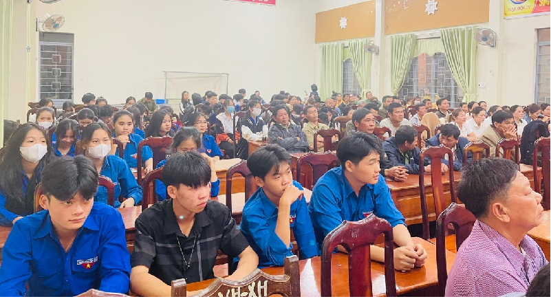 Phát động quần chúng tại xã Cư A Mung