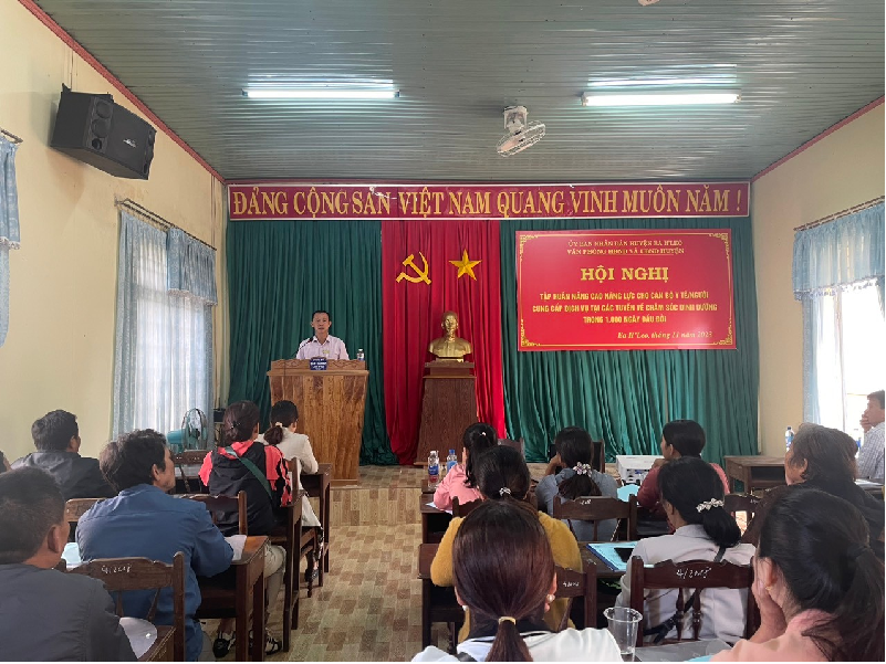 Hội nghị tập huấn nâng cao năng lực cho cán bộ y tế, người cung cấp dịch vụ dinh dưỡng 1000 ngày đầu đời