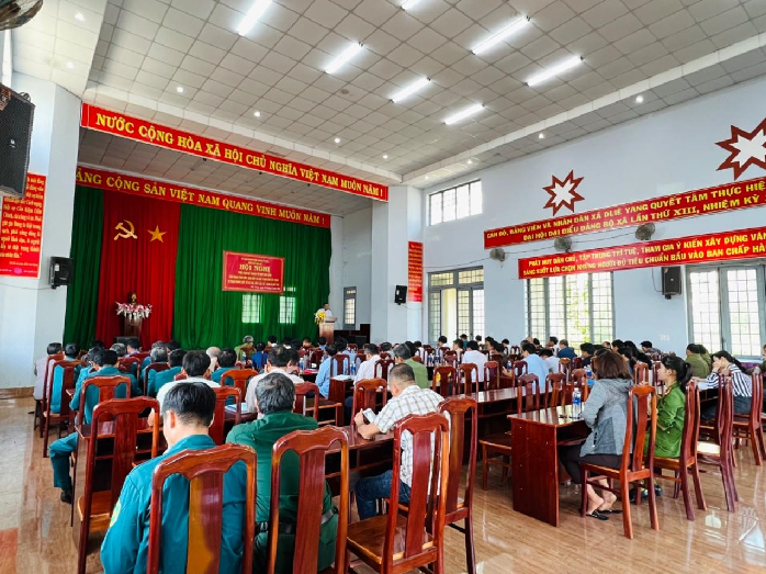 Xã Dliê Yang tổ chức Hôi nghị mở đợt cao điểm vận động Nhân dân giao nộp và đấu tranh với tội phạm, vi phạm pháp luật về vũ khí, vật liệu nổ, công cụ hỗ trợ.