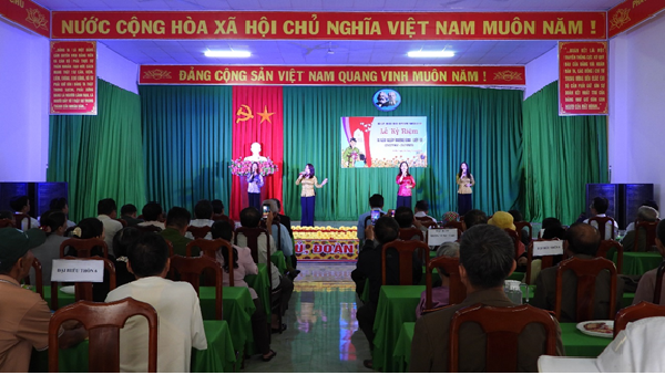 Xã Ea Ral kỷ niệm 76 năm ngày Thương binh liệt sĩ 27/7