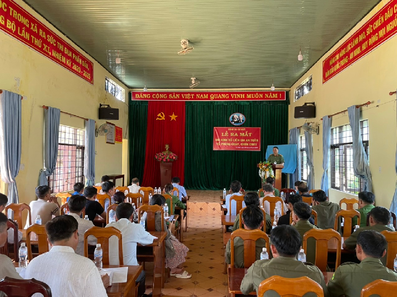 UBND xã Cư Mốt tổ chức Lễ ra mắt mô hình tổ liên gia an toàn về phòng cháy, chữa cháy 