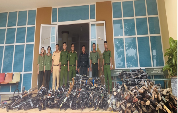 Huyện Ea H’leo đạt được nhiều kết quả tích cực trong 40 ngày thực hiện cao điểm vận động thu hồi vũ khí, vật liệu nổ, công cụ hỗ trợ