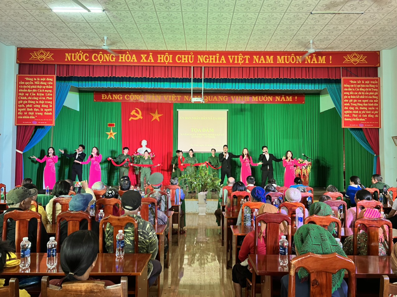 Xã Ea Hiao tọa đàm kỷ niệm 76 năm ngày Thương binh, liệt sĩ 27/7/1947-27/7/2023
