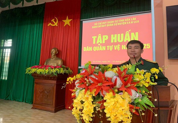 Khai mạc lớp tập huấn cán bộ Trung đội trưởng,Tiểu đội trưởng, Khẩu đội trưởng, Thôn (Buôn) đội trưởng năm 2025